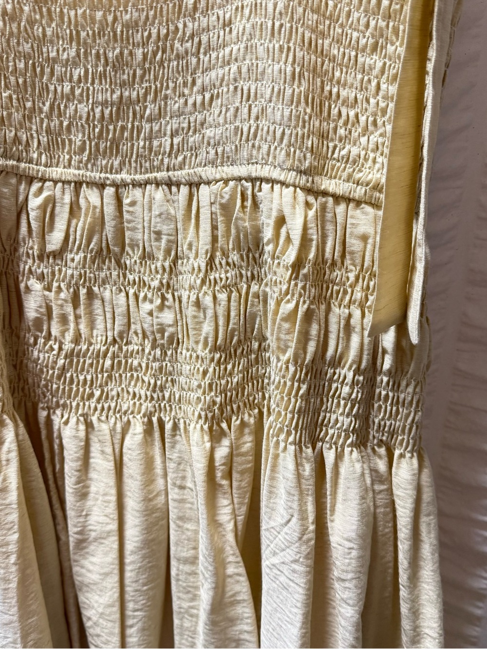 Moon River Butter Cream Yellow Smocked Tie-Shoulder Midi Dress Size M - Picture 7 of 8